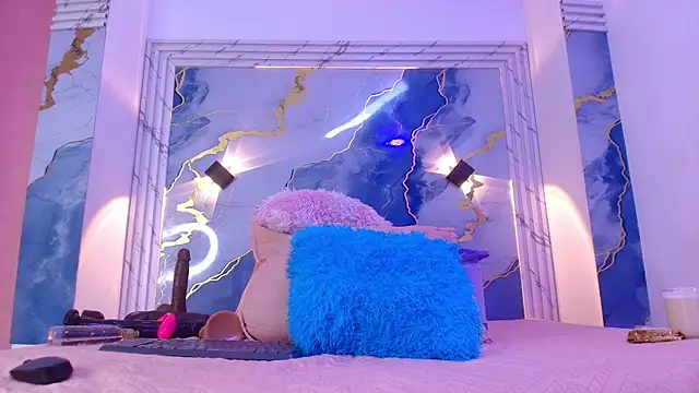 lorrayne  online show from November 2025 12:11:02 PM