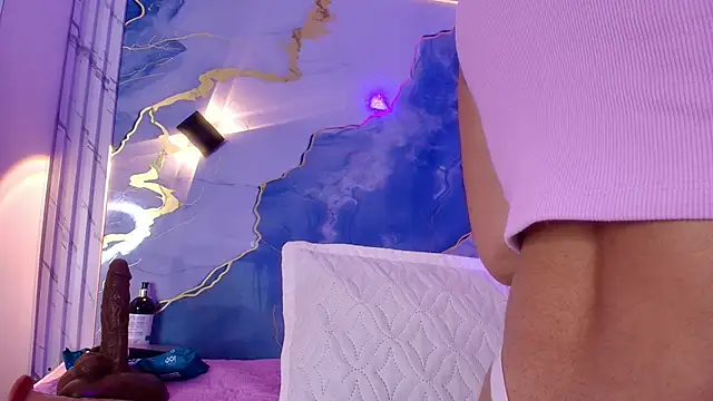 lorrayne  online show from November 2025 12:27:01 PM