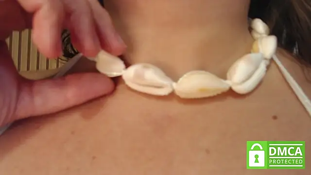 Snapshot of mollywayne chatting on May 2026 04:04:02 PM mollywayne online show from May 2026 04:04:02 PM