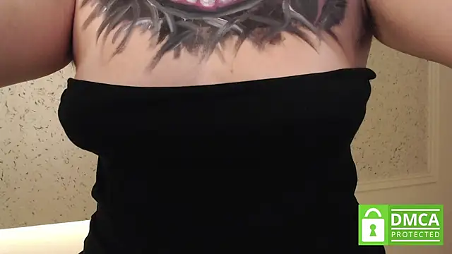 mollywayne online show from October 2025 04:48:02 PM