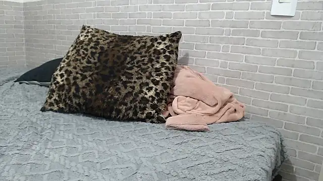 sweet luana online show from November 2025 03:40:01 AM