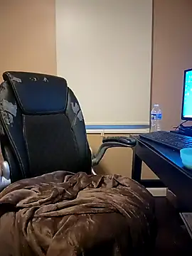 Snapshot of Lonelynudist59 chatting on December 2024 12:17:01 PM Lonelynudist59 online show from December 2024 12:17:01 PM