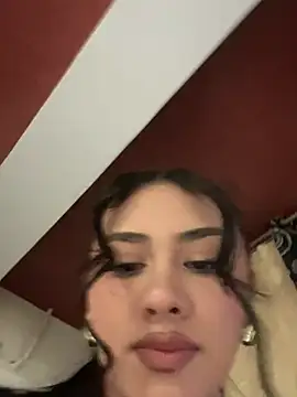 Ambar pe  online show from November 2025 02:16:02 AM