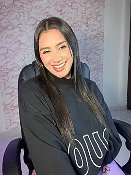 Ambar pe  online show from December 2025 02:43:01 AM