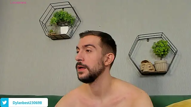 Snapshot of Dylan_Best chatting on September 2025 11:26:01 PM Dylan Best online show from September 2025 11:26:01 PM