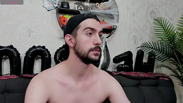 Dylan Best online show from October 2025 01:24:01 AM