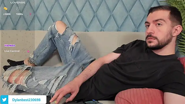 Snapshot of Dylan_Best chatting on July 2026 03:09:01 AM Dylan Best online show from July 2026 03:09:01 AM