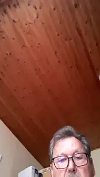 Snapshot of Einhorn527 chatting on December 2025 12:09:02 PM Einhorn527 online show from December 2025 12:09:02 PM