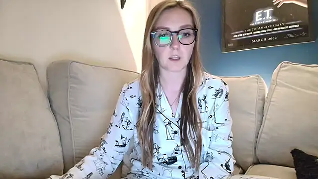 short sweetpea online show from September 2025 09:00:01 PM