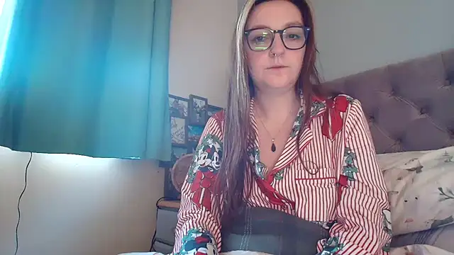 short sweetpea online show from November 2025 09:43:01 AM