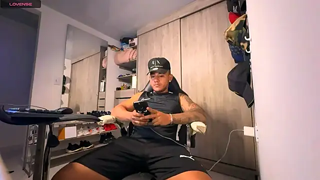 Snapshot of jordylatin20 chatting on November 2025 01:42:01 AM jordylatin20 online show from November 2025 01:42:01 AM