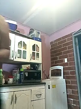 Hilarybunnyy online show from February 2026 12:00:01 AM