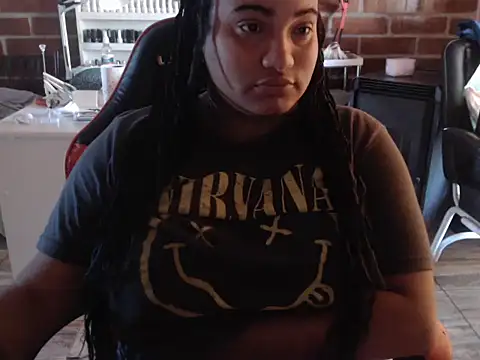 Hilarybunnyy online show from October 2025 05:13:02 PM