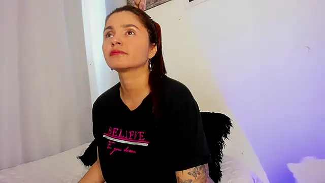 Sarah Jhonson online show from February 2026 07:24:02 PM