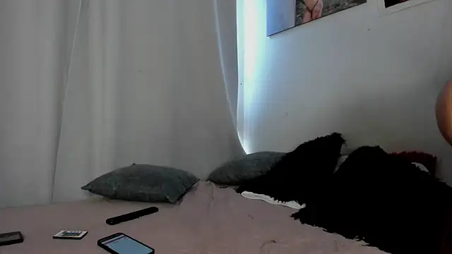 Sarah Jhonson online show from March 2026 04:02:02 PM