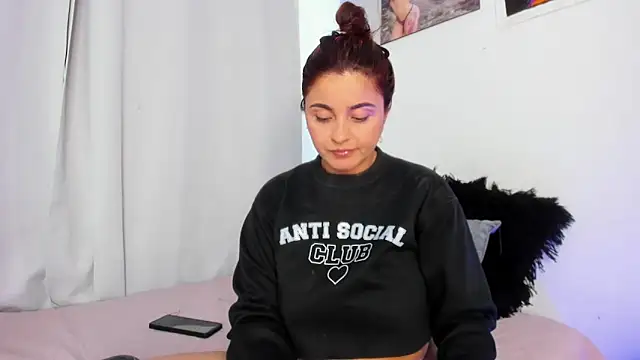 Sarah Jhonson online show from February 2026 09:32:02 PM