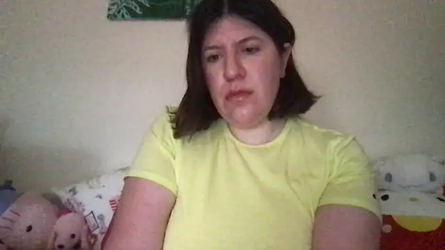 Snapshot of HYPHYtype chatting on June 2026 12:32:02 AM HYPHYtype online show from June 2026 12:32:02 AM