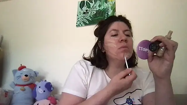 Snapshot of HYPHYtype chatting on July 2026 11:11:01 PM HYPHYtype online show from July 2026 11:11:01 PM