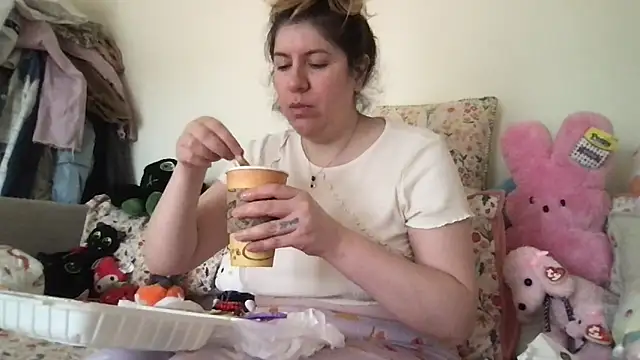 HYPHYtype online show from October 2025 06:39:02 PM