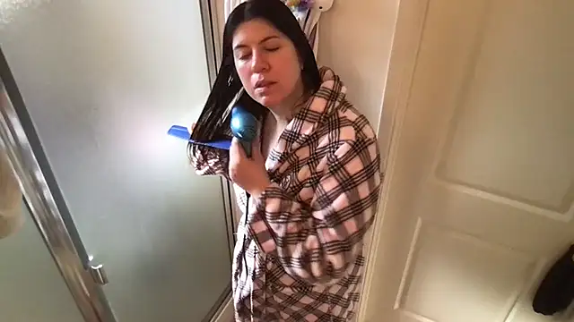 HYPHYtype online show from November 2025 07:30:01 PM