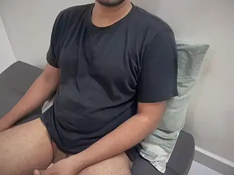 Arjun78877 online show from November 2025 03:59:02 PM