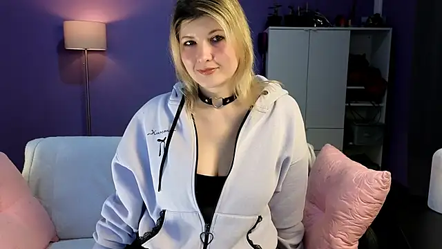 olisunny5 online show from February 2026 10:32:01 PM