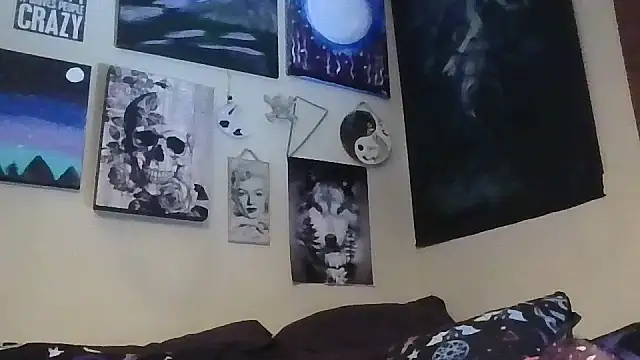 GothyBaby online show from November 2025 06:00:02 PM