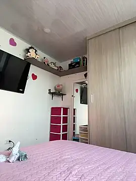 Lucy Marin online show from March 2025 03:33:01 PM