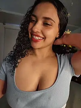 Lucy Marin online show from December 2025 04:46:02 PM