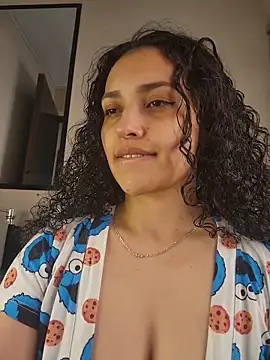 Lucy Marin online show from October 2025 03:45:01 PM