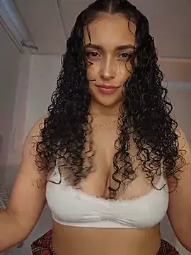 Lucy Marin online show from October 2025 03:42:01 PM