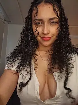 Lucy Marin online show from October 2025 05:12:02 PM