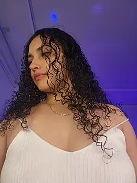 Lucy Marin online show from November 2025 10:02:02 PM