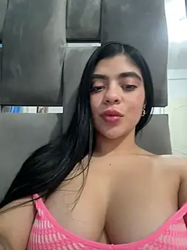 Snapshot of little_brianna_ chatting on December 2024 06:20:01 AM little brianna online show from December 2024 06:20:01 AM