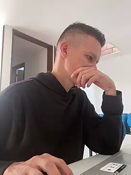 yequeal online show from February 2025 01:33:01 PM