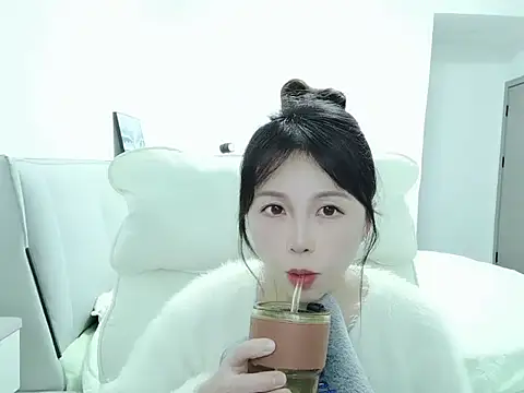 Snapshot of Sunset_glow chatting on November 2025 02:28:02 PM Sunset glow online show from November 2025 02:28:02 PM