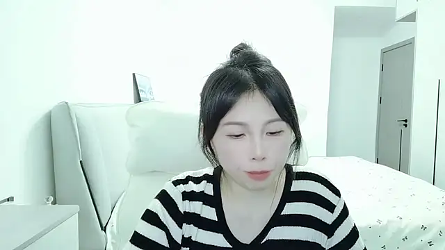 Snapshot of Sunset_glow chatting on November 2025 03:48:01 PM Sunset glow online show from November 2025 03:48:01 PM