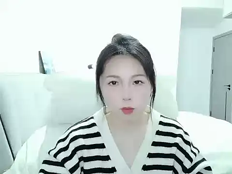 Snapshot of Sunset_glow chatting on November 2025 11:10:01 AM Sunset glow online show from November 2025 11:10:01 AM