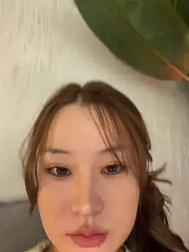 Snapshot of sphynx-_- chatting on September 2025 12:45:01 PM sphynx- - online show from September 2025 12:45:01 PM