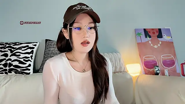 Snapshot of sphynx-_- chatting on March 2025 04:28:02 AM sphynx- - online show from March 2025 04:28:02 AM