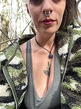 MenaDreadfull online show from February 2026 02:06:01 PM