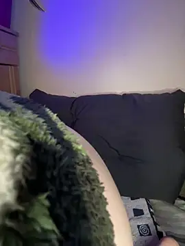 MenaDreadfull online show from December 2025 04:09:01 PM