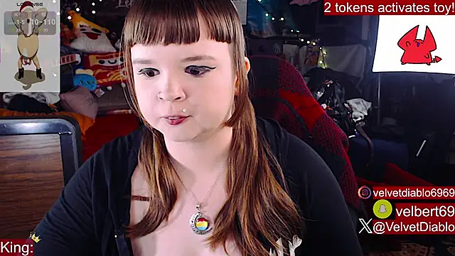 VelvetDiablo online show from December 2025 01:17:01 AM