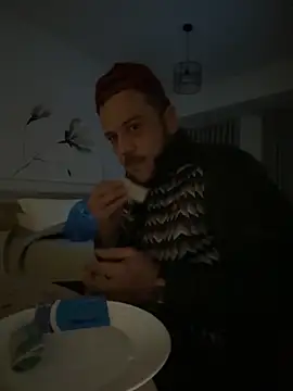 1Aleks13 online show from November 2025 10:04:02 PM