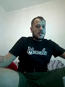Snapshot of 1Aleks13 chatting on October 2025 11:07:02 PM 1Aleks13 online show from October 2025 11:07:02 PM