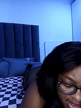 CuteHoney92 online show from March 2026 06:30:01 PM