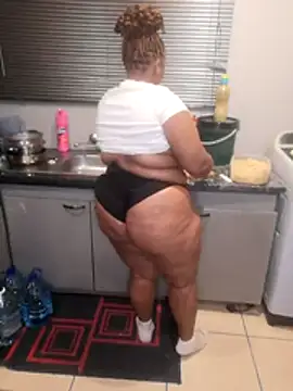 CuteHoney92 online show from June 2026 04:59:01 PM