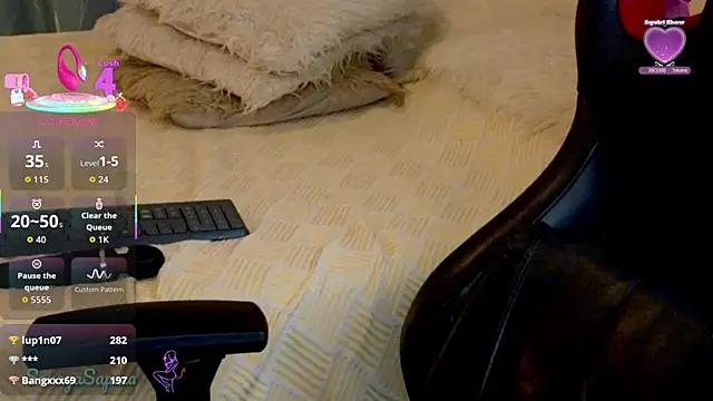 SorayaSapeca online show from November 2025 10:53:01 AM