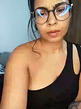 Snapshot of Ivanna2 chatting on December 2024 03:18:02 AM Ivanna2 online show from December 2024 03:18:02 AM