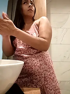 Ivanna2 online show from December 2025 03:22:01 AM